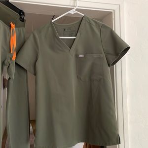 Figs Heather Olive Green Scrub Set